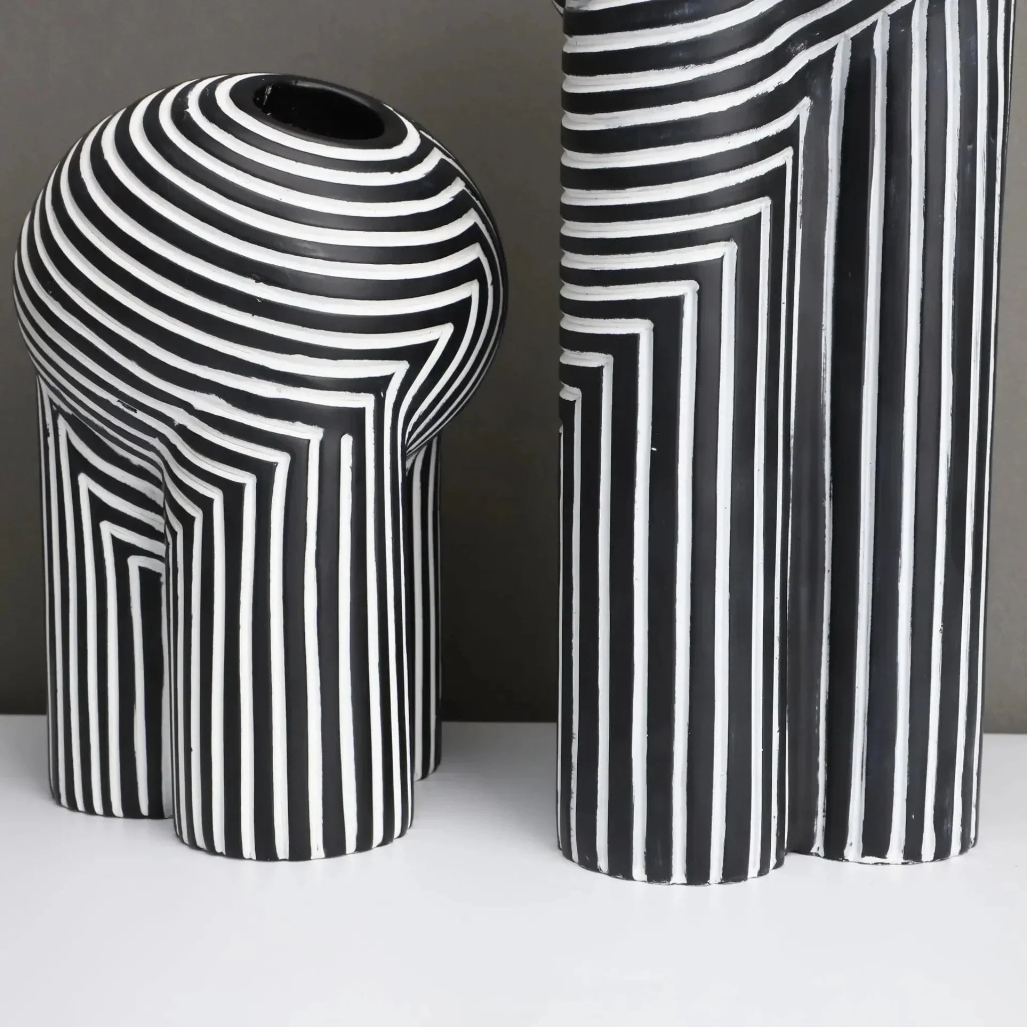 Black White Abstract Resin Vase