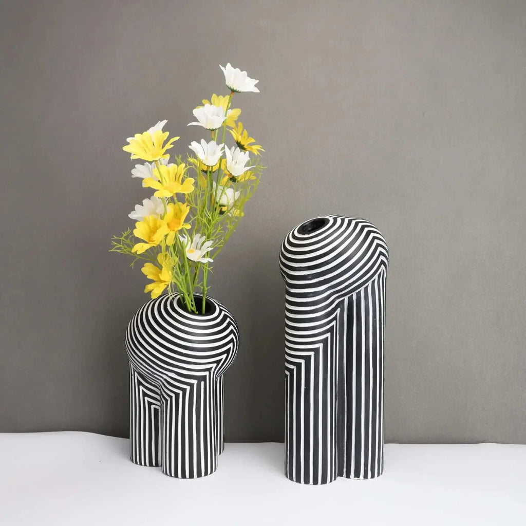 Black White Abstract Resin Vase