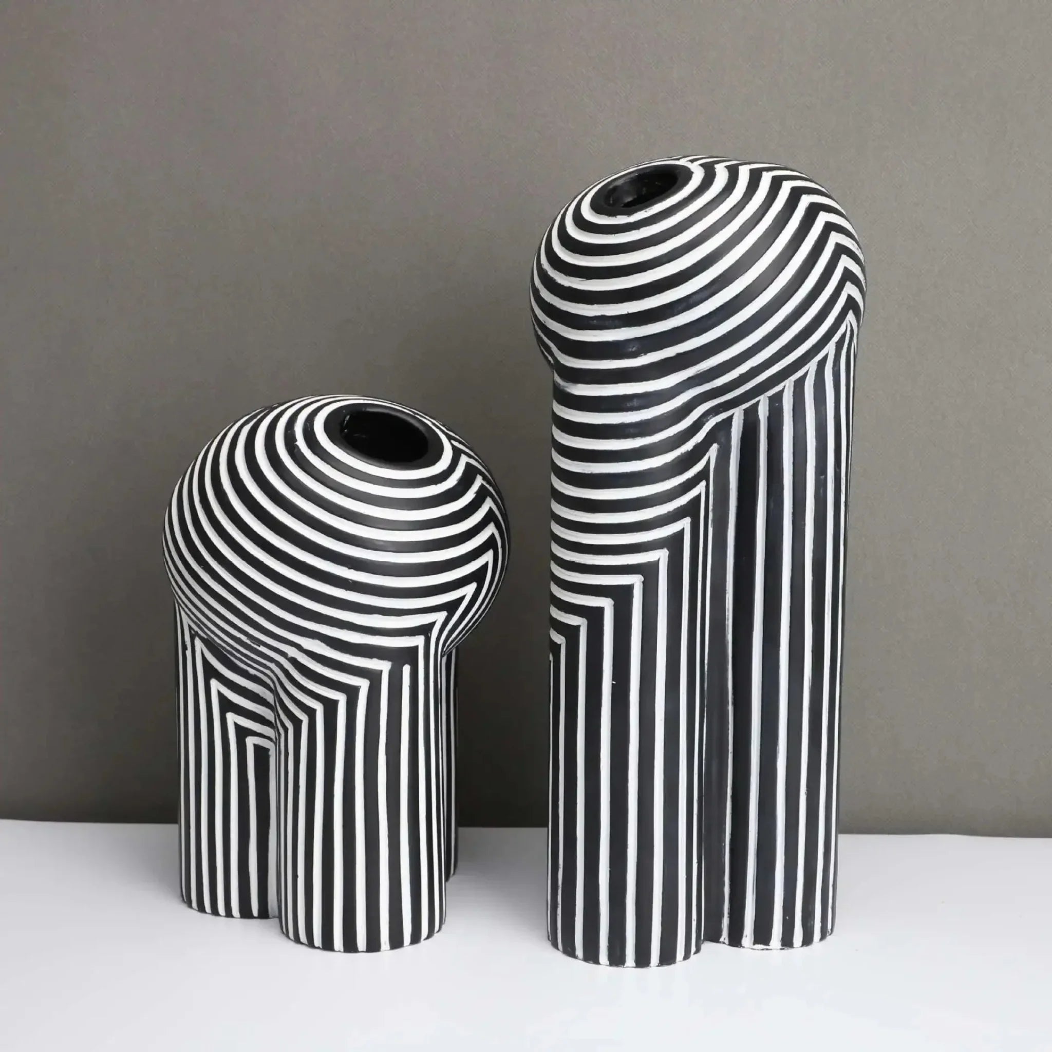 Black White Abstract Resin Vase